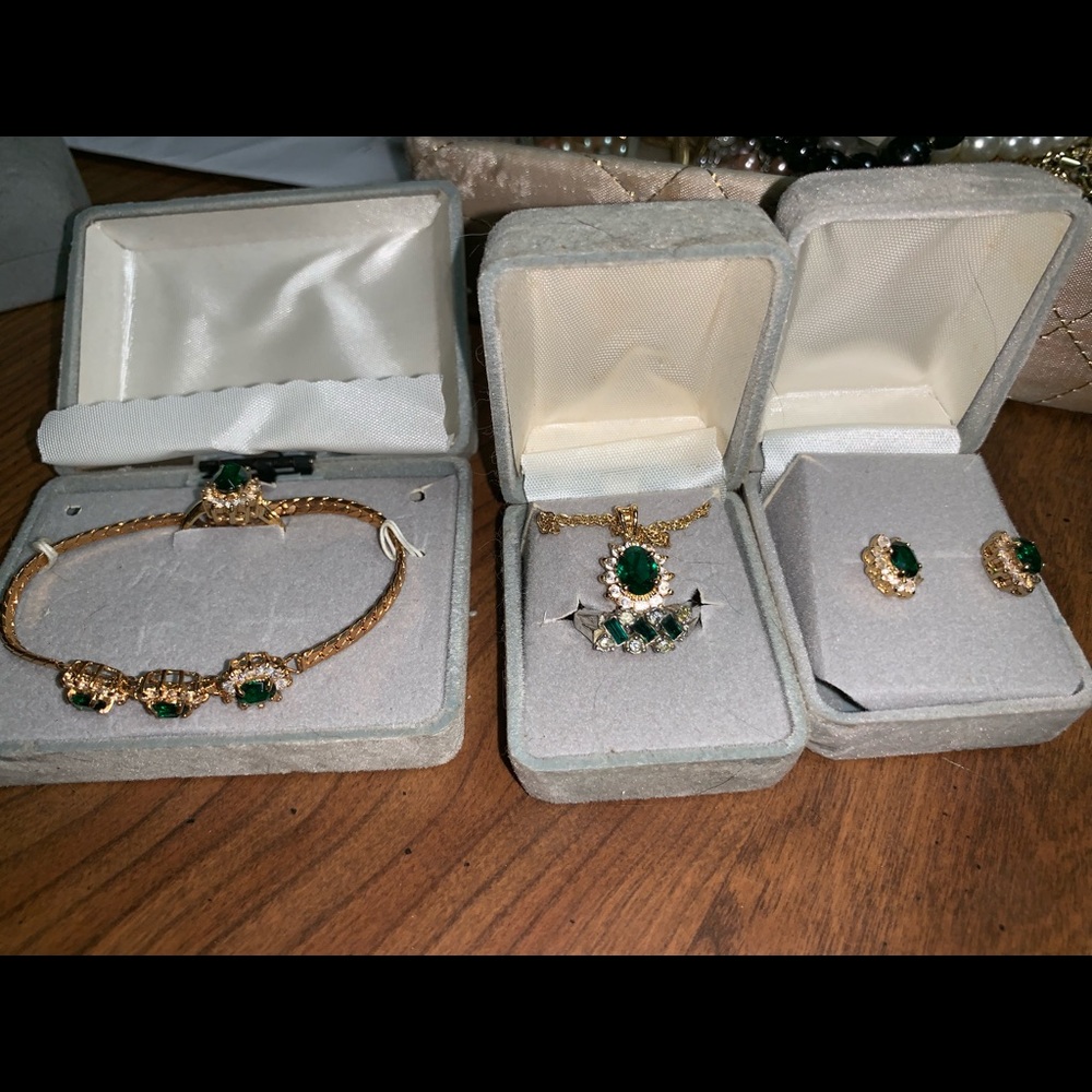 1900’s Beautiful emerald costume jewelry Vintage